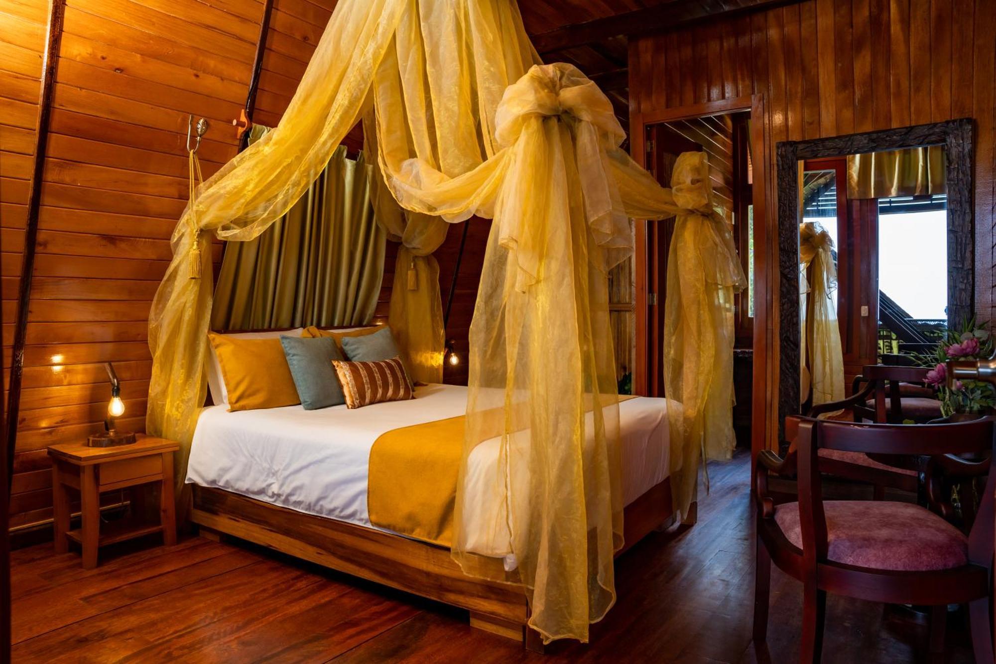 Heimatlos Amazon Lodge ปูโย ภายนอก รูปภาพ