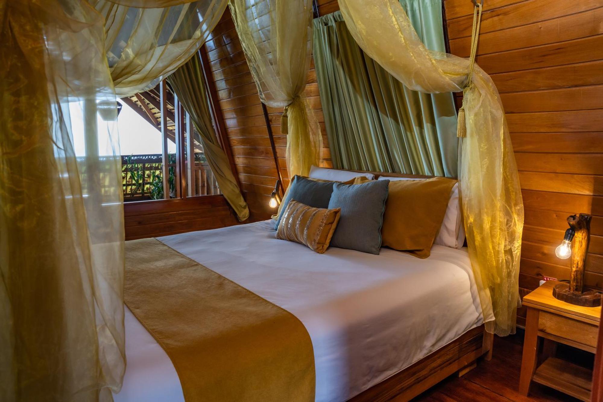 Heimatlos Amazon Lodge ปูโย ภายนอก รูปภาพ
