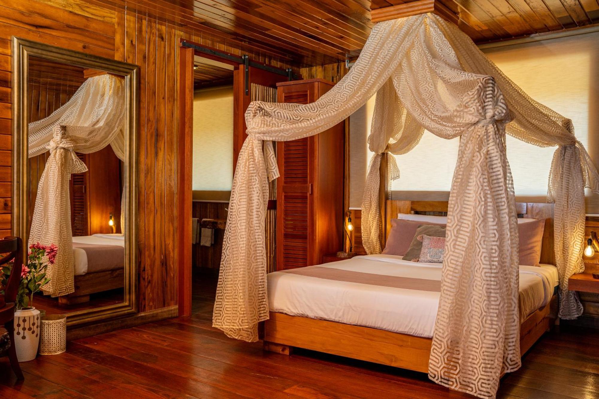Heimatlos Amazon Lodge ปูโย ภายนอก รูปภาพ